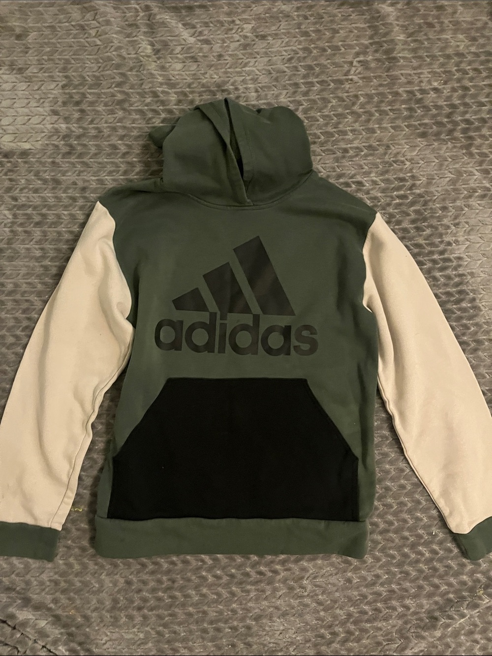 adidas Olive Green Hooded Sweatshirt with Cream Sleeves and Black Pocket